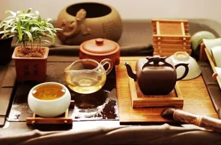 茶香四溢，健康相伴，喝茶的好处知多少